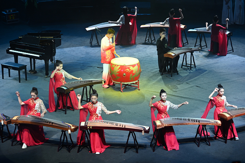 2024年1月21日,广州,“第二届粤港澳大湾区青少年音乐周”颁奖典礼在融创广州大剧院举行。 2024年1月21日,广州,“第二届粤港澳大湾区青少年音乐周”颁奖典礼在融创广州大剧院举行。